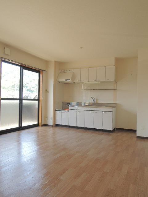 Kitchen. Bright kitchen