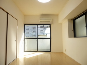 Living and room. Western-style 6 Pledge