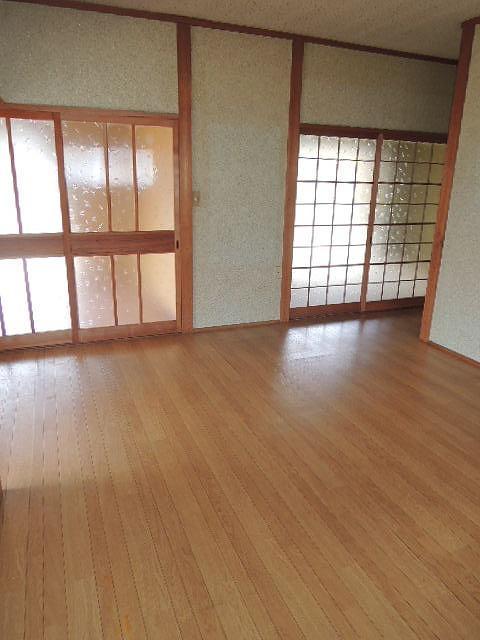 Kitchen. Bright partition