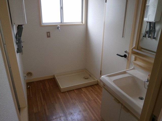 Washroom. Window with washroom