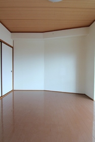 Living and room. Hiroshi 8 pledge