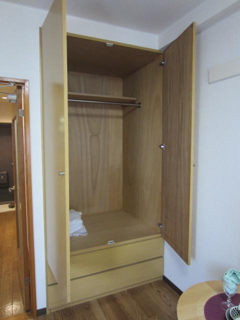 Living and room. Matsuyama Otemachi Saint Loup Otemachi Western-style housing