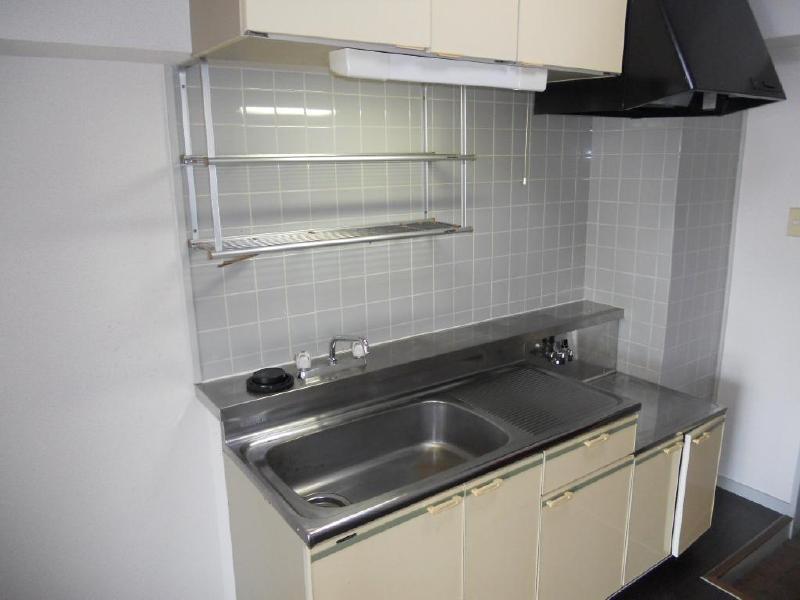 Kitchen. Okazaki second building kitchen