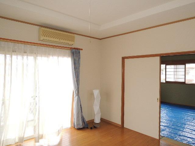 Living and room. Bright Western-style ☆