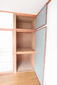 Living and room. Western-style 6 Pledge There are housed