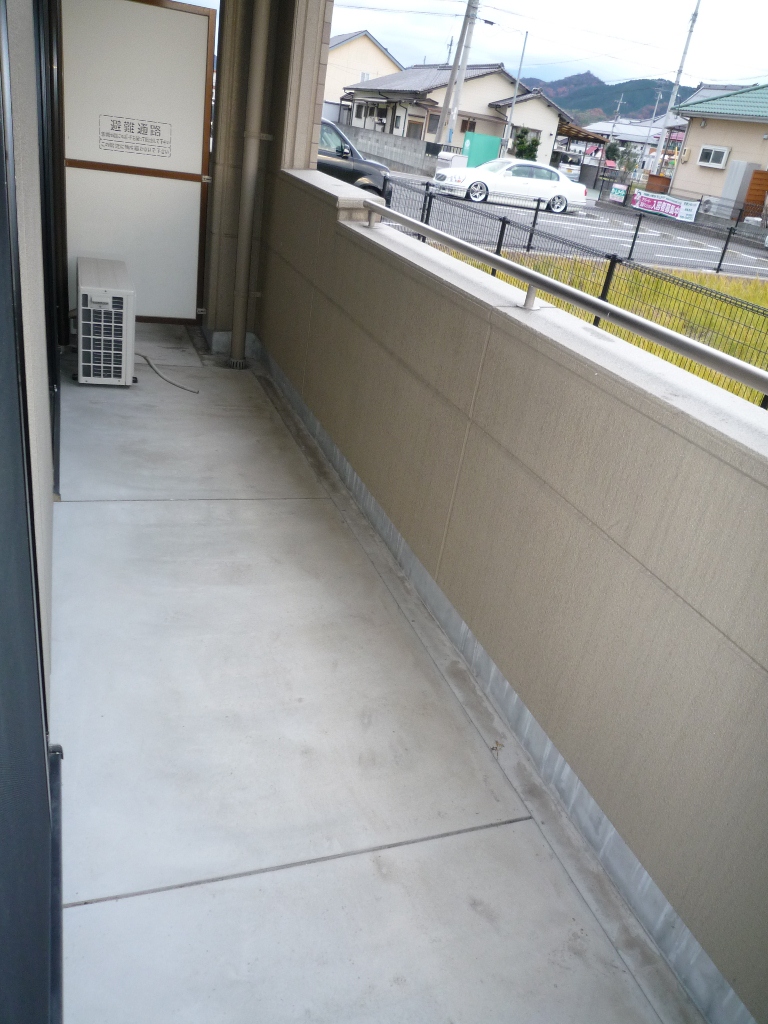 Balcony. There is a south-facing veranda.