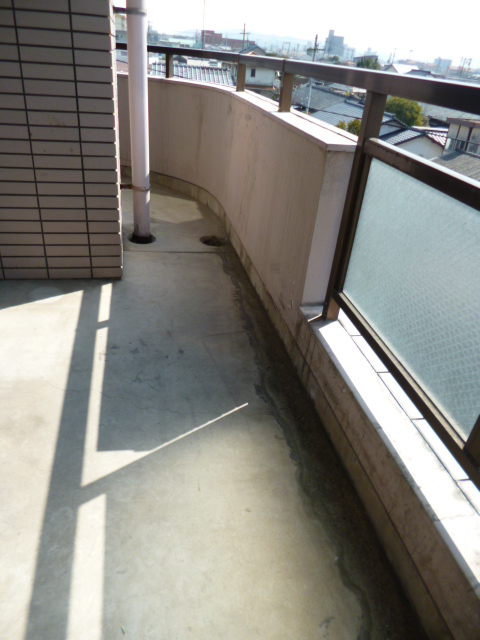 Balcony. Facing south