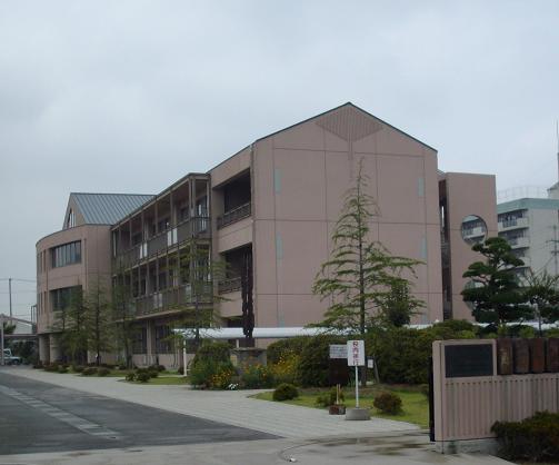 Junior high school. 397m to Niihama Tatsunishi junior high school (junior high school)