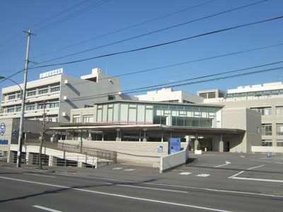 Hospital. (Goods) Sekizenkaifuzokujuzensogobyoin to (hospital) 796m
