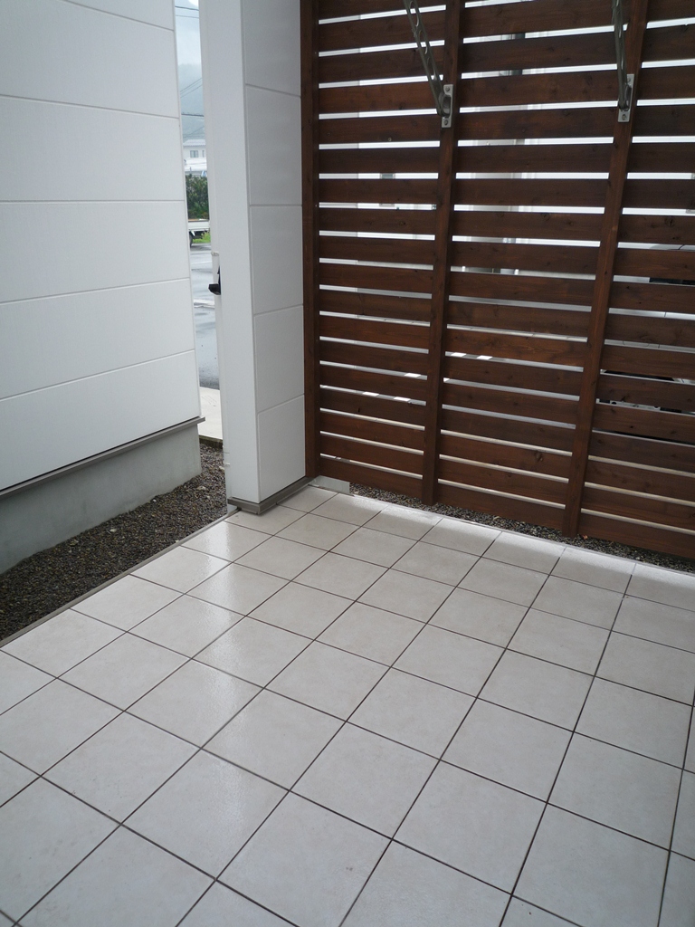 Other. The terrace is equipped with a blindfold