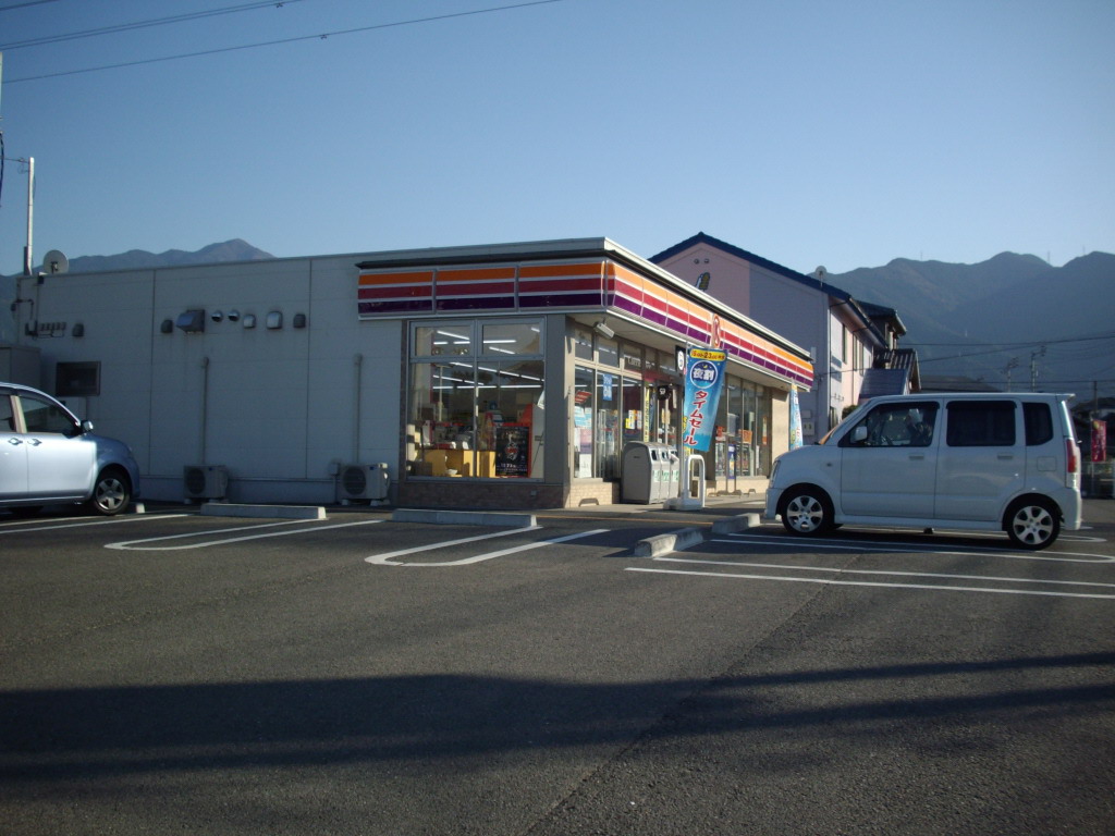 Convenience store. 911m to Circle K Niihama Toyama store (convenience store)