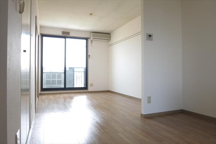 Living and room. Saijo Myojingi San Garden Uchida living