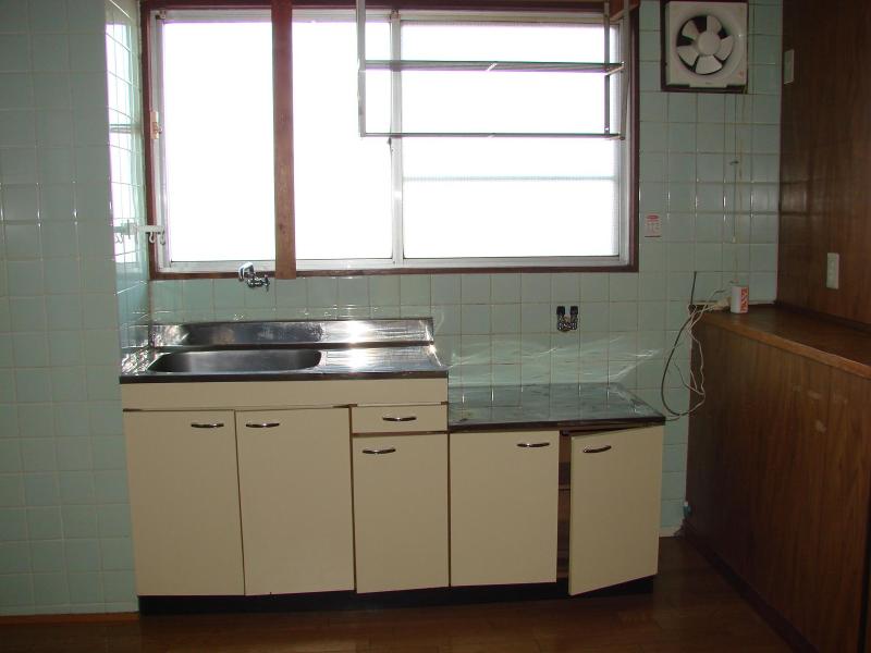 Toilet.  ☆ kitchen ☆