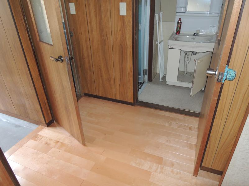 Entrance. * From entrance *