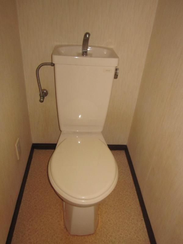 Toilet. ☆ toilet ☆