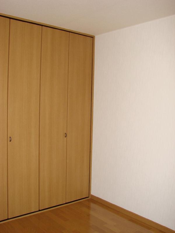 Other room space. * Western-style *