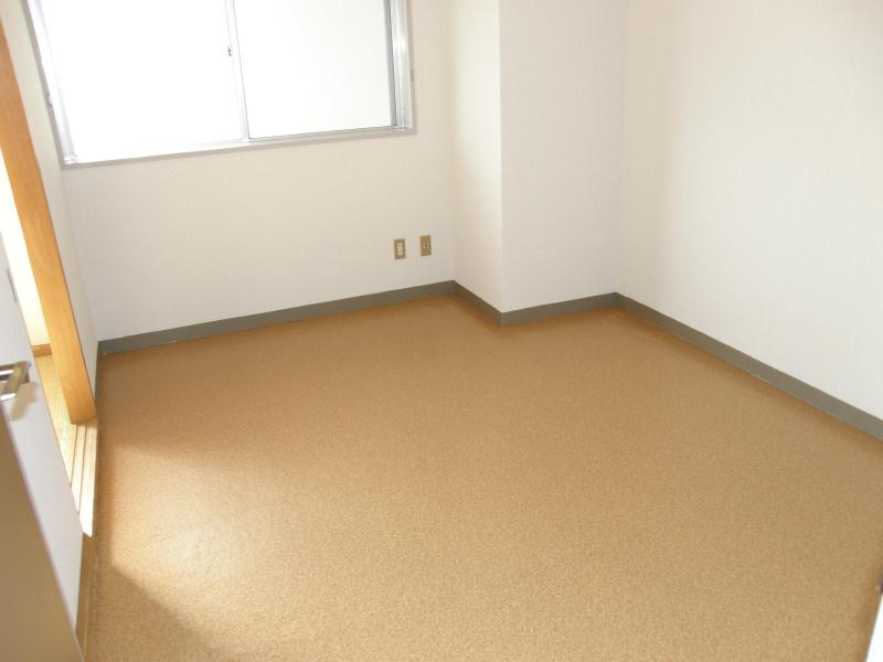 Living and room. ** Western-style **