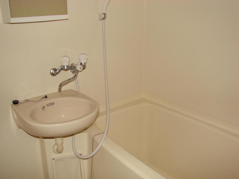 Bath.  ☆ bathroom ☆