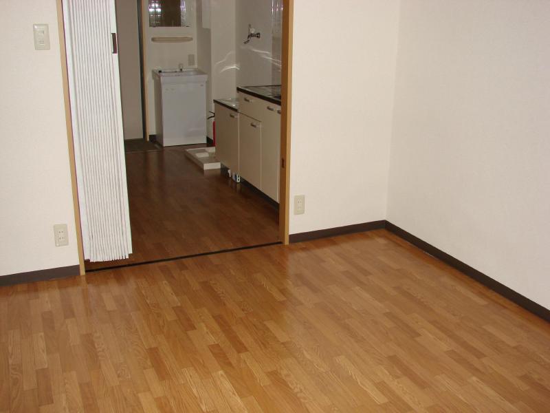 Other room space. * Western-style *