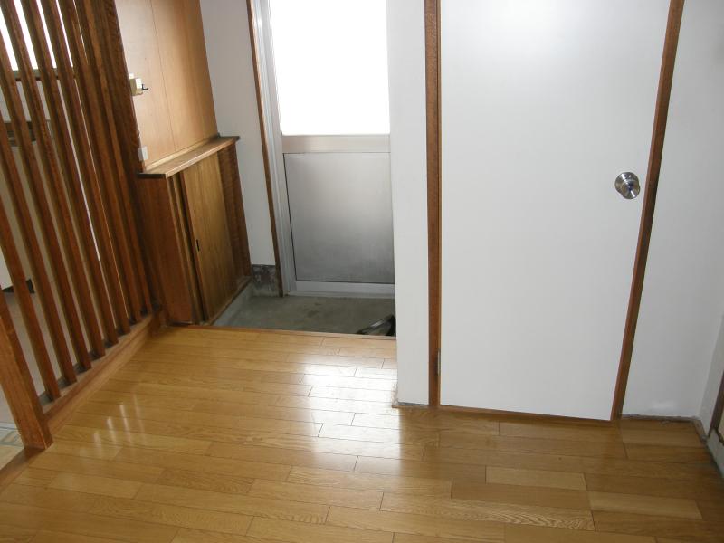 Toilet.  ☆ Entrance ☆