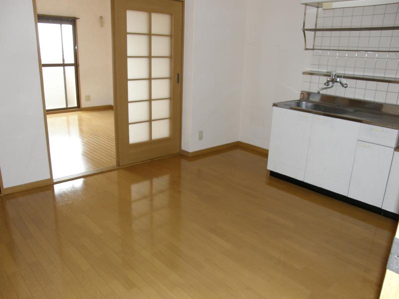 Kitchen.  ☆ DK ☆