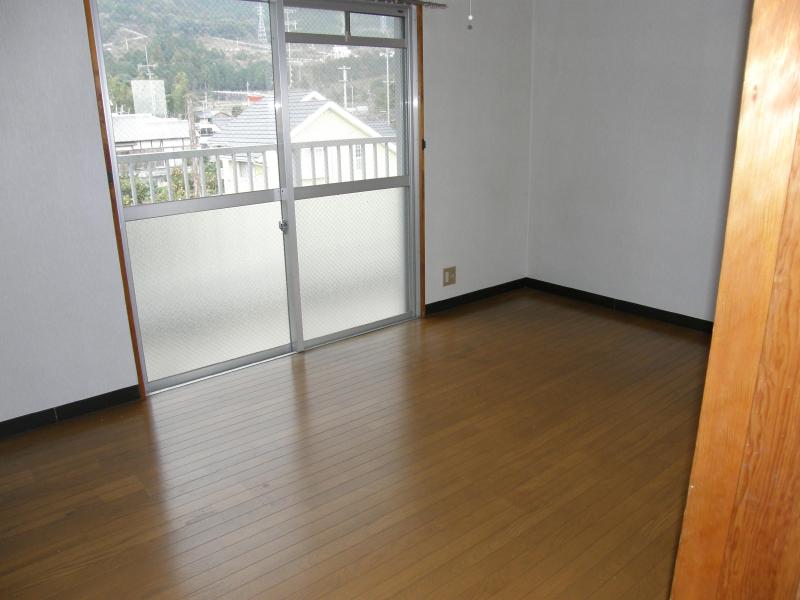 Living and room. * Western-style *