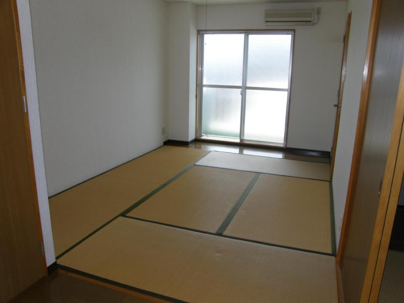Living and room. Second floor Japanese-style room