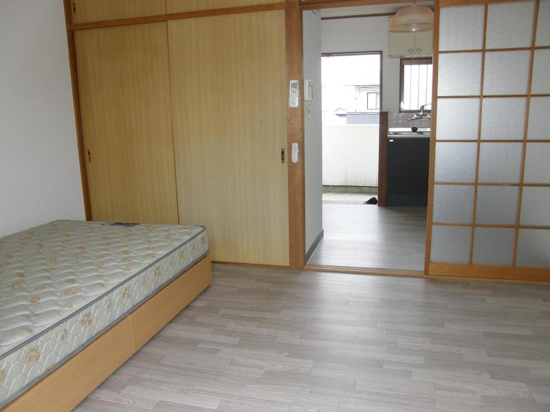 Other room space. A bright room