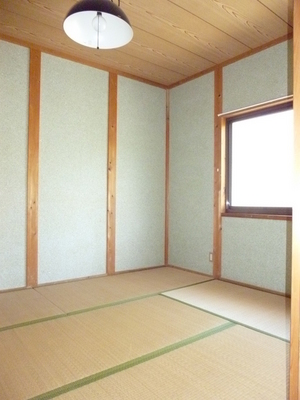 Living and room. 2F Japanese-style room