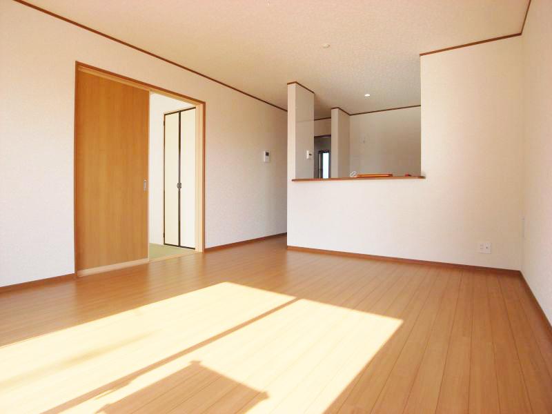 Living. Building 2 Indoor (11 May 2013) Shooting