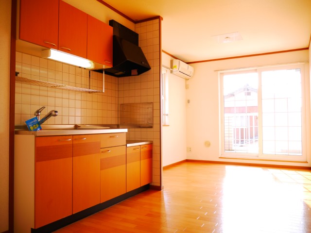 Living and room. Day is good! 