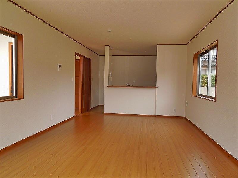 Same specifications photos (living). Since the face-to-face is the kitchen More, You can talk with wife in dishes Is popular as a communication can be achieved floor plan with your family! (^^)!