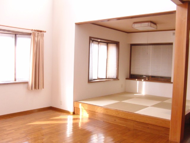 Living and room. Living Large