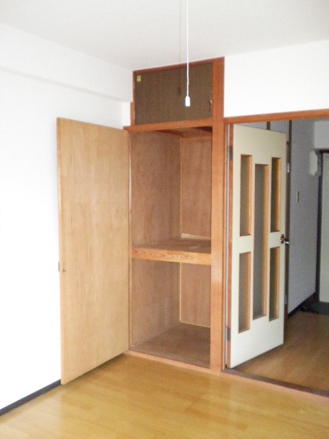 Receipt. Enough space for one person living. 