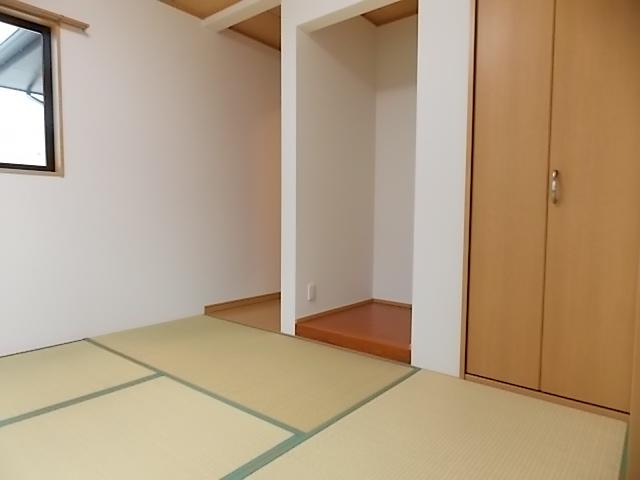 Same specifications photos (Other introspection)