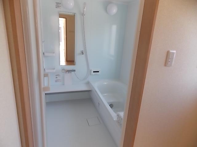 Same specifications photo (bathroom)