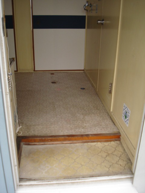 Entrance. It is the state of the entrance. 