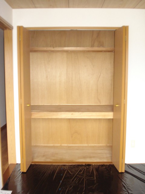 Receipt. Western-style is the storage.