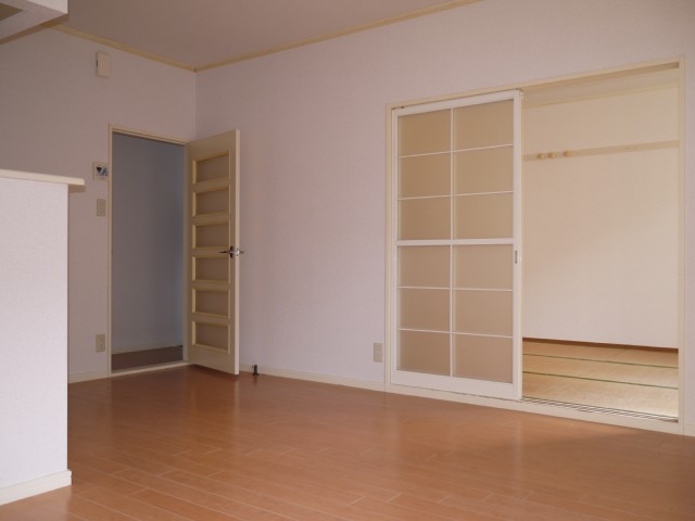 Living and room. It is the state of the living.