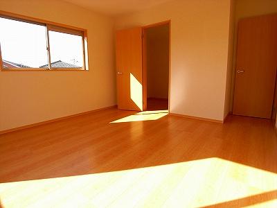 Same specifications photos (Other introspection)