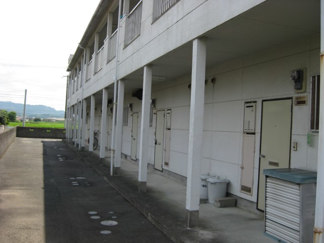 Building appearance. Appearance of the room entrance