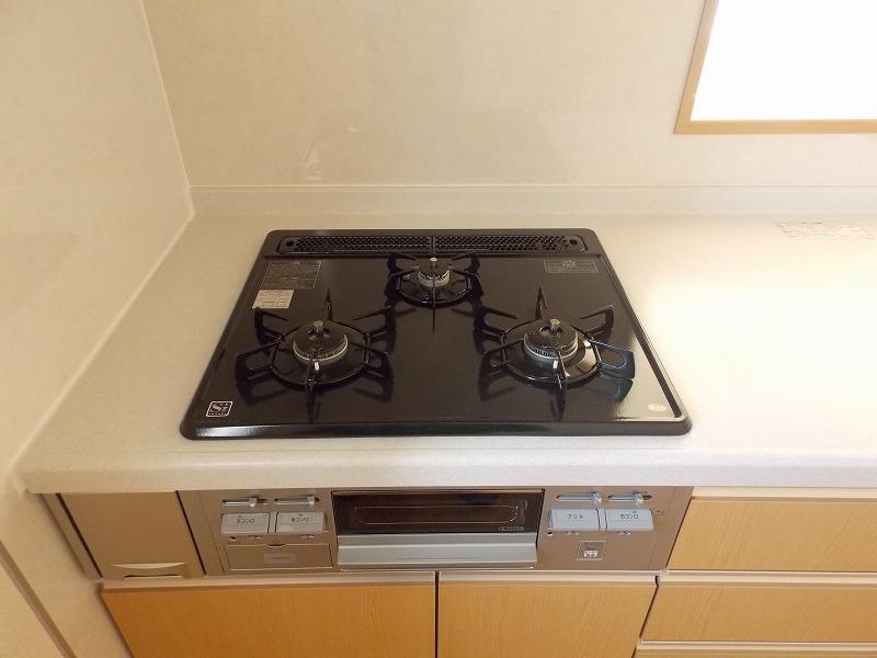 Same specifications photo (kitchen). It is gas specification!  Firepower also strongly, Stir-fry, such as fried rice ・ Others will show their ability in a variety of dishes! ! (^_^) /