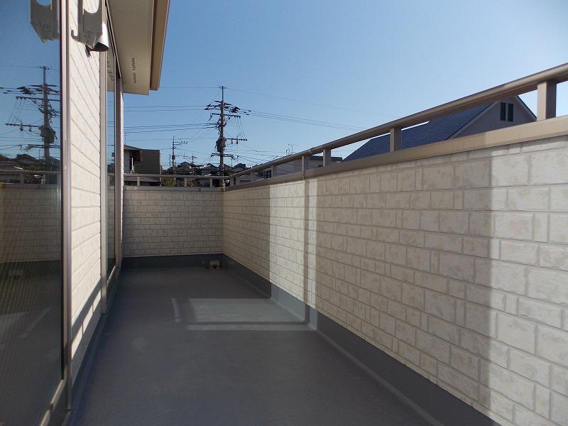 Balcony. The south side is with a wide balcony (^_^) /  The best is to hang out futon! !