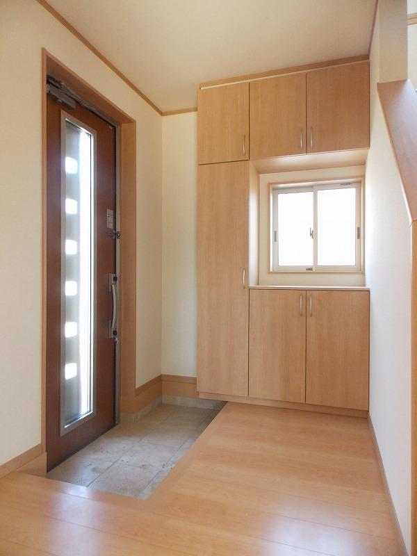 Entrance. Storage capacity is rich shoes cloak (^_^) from sandals to boots /  You Katazuki entrance around the neat (* ^ _ ^ *)