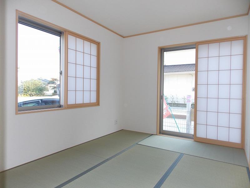 Same specifications photos (Other introspection). Is a Japanese-style room Bright, two-sided lighting, Very spacious feel you'll (^_^) /