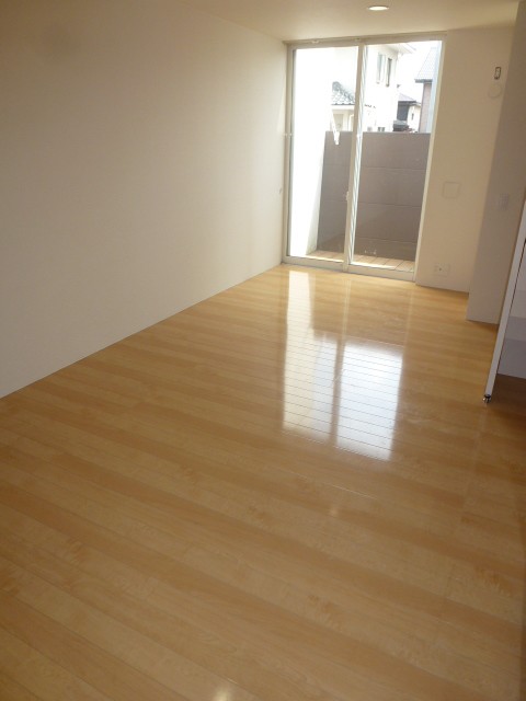 Other room space. Day is good