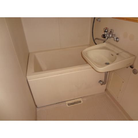 Bath. For further information, please contact 0942-53-0007 (* ^ _ ^ *)