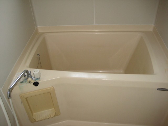 Bath. Spacious bath time