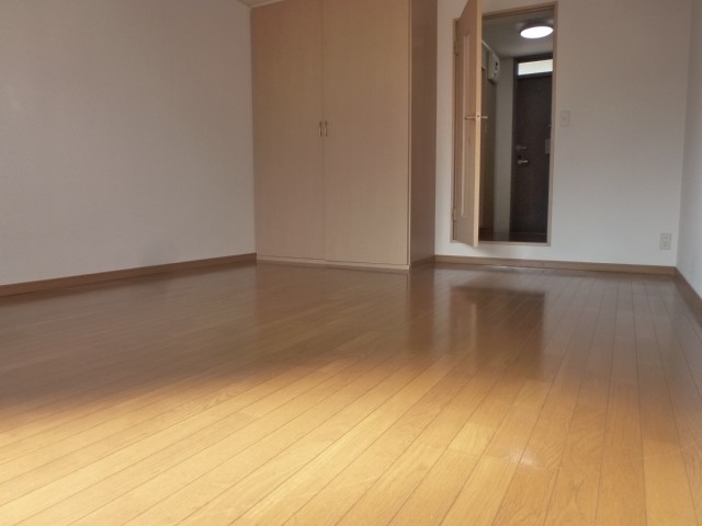 Other room space. Day is also good