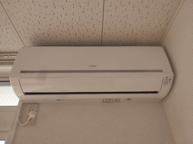 Other room space. Happy air-conditioned (^^